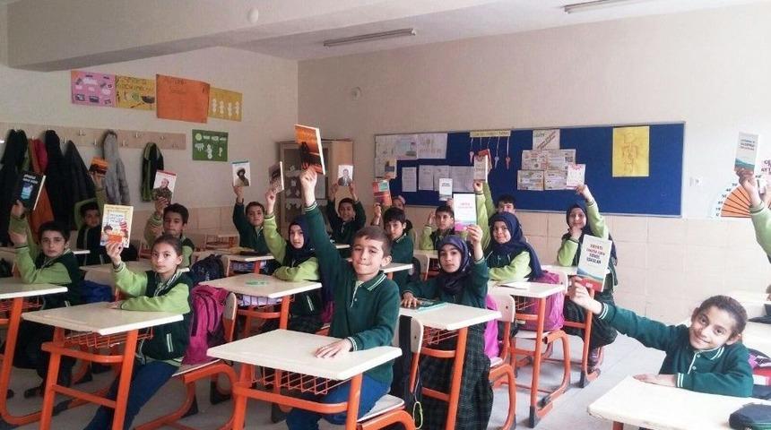 Kent Konseyi’nden Kitap Desteği