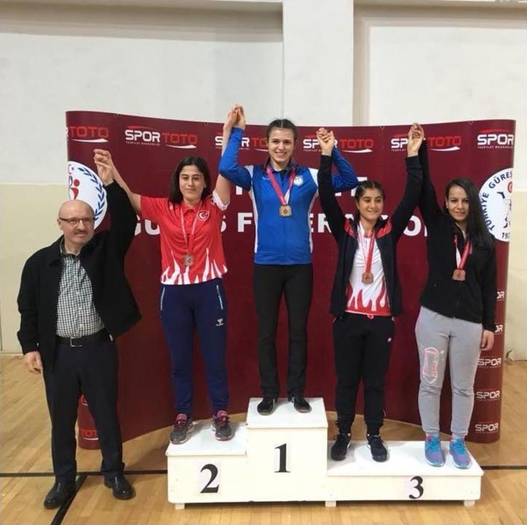 Yalova&rsquo;da Yapılan Gen&ccedil; Kadınlar G&uuml;reş T&uuml;rkiye Şampiyonası Bitti