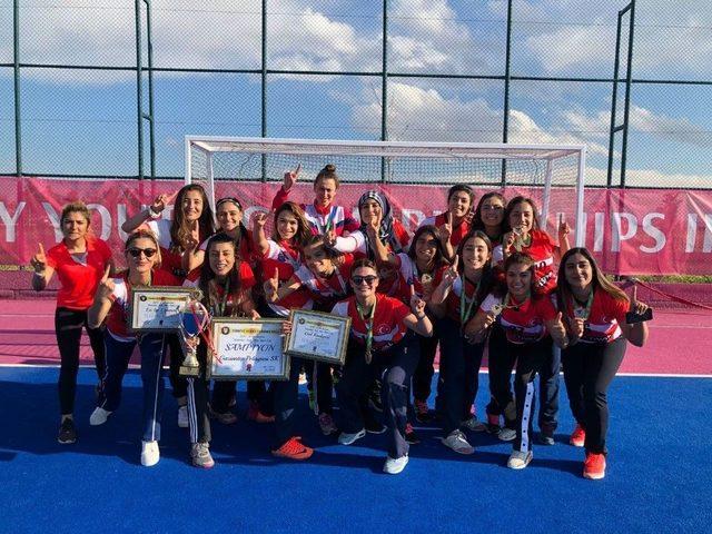 Polisgücü Kadın Hokeycileri Türkiye Şampiyonu