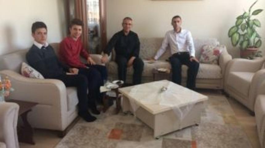 &Ouml;ğrencilerden Duygulandıran Ziyaret