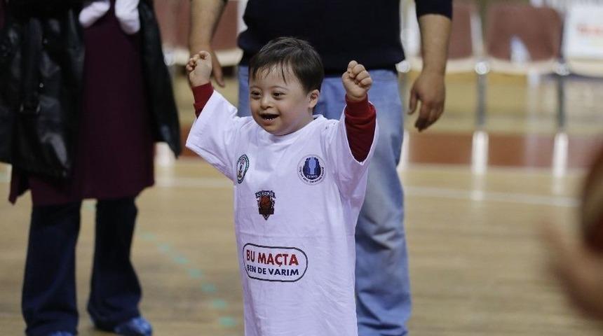En Anlamlı Basket Down Sendromlu &Ccedil;ocuklardan