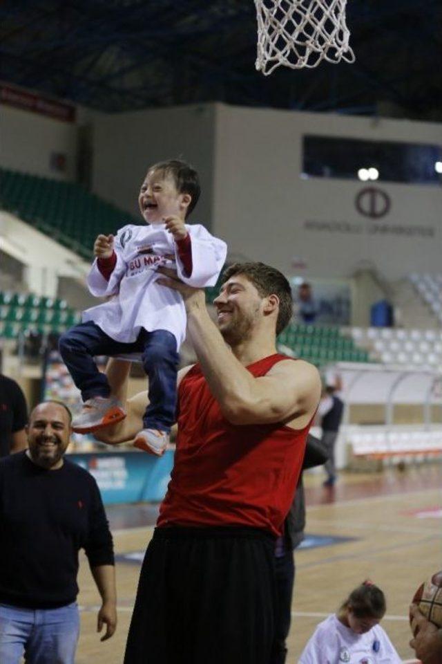 En Anlamlı Basket Down Sendromlu Çocuklardan