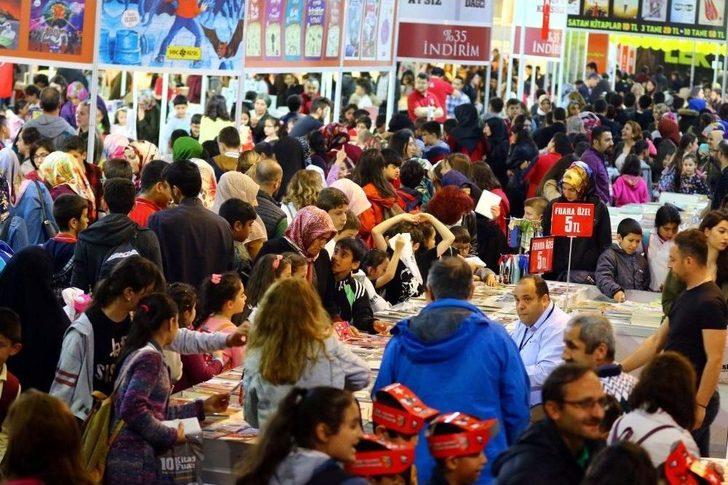 Kocaeli Kitap Fuarı, Türkiye’nin En Büyüğü Oldu G4