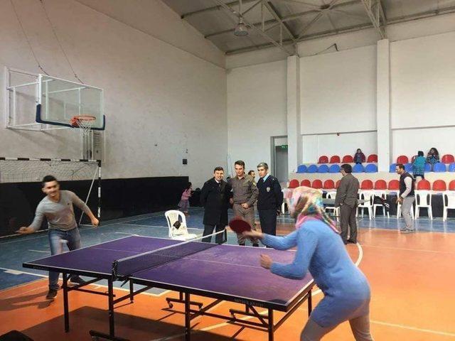 &Ouml;ğretmenler G&uuml;n&uuml;&rsquo;nde Spor Etkinlikleri 1