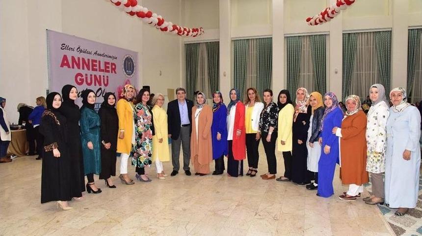 Başkan Can, Anneler G&uuml;n&uuml; Etkinliğine Katıldı