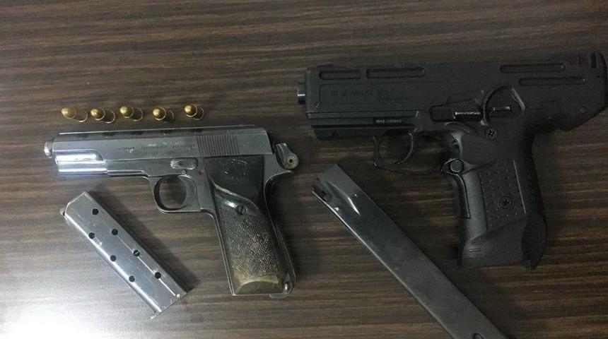 Adıyaman&rsquo;da Silah Ve Uyuşturucu Ele Ge&ccedil;irildi