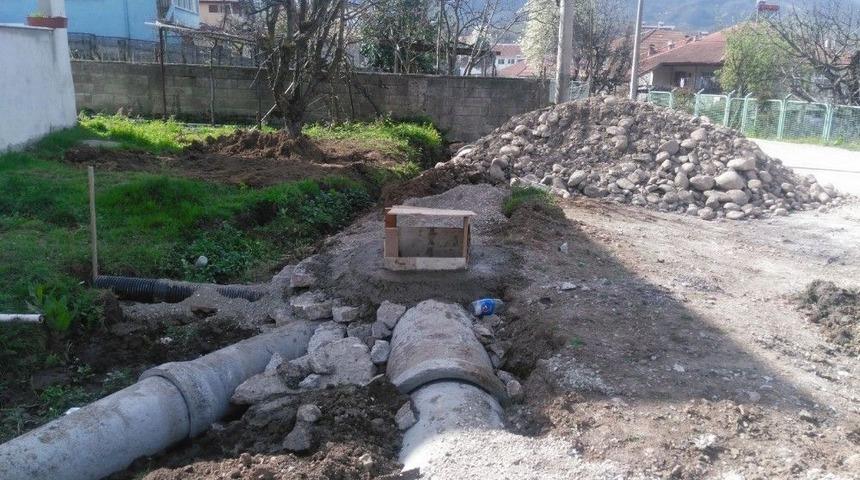 Akyazı&rsquo;da Alt Yapı &Ccedil;alışmaları Hızla Devam Ediyor