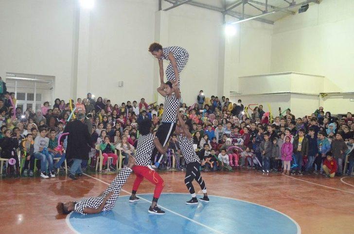 Vali Sonel’in Jesti, Çocuklardan Büyük İlgi Görüyor G1