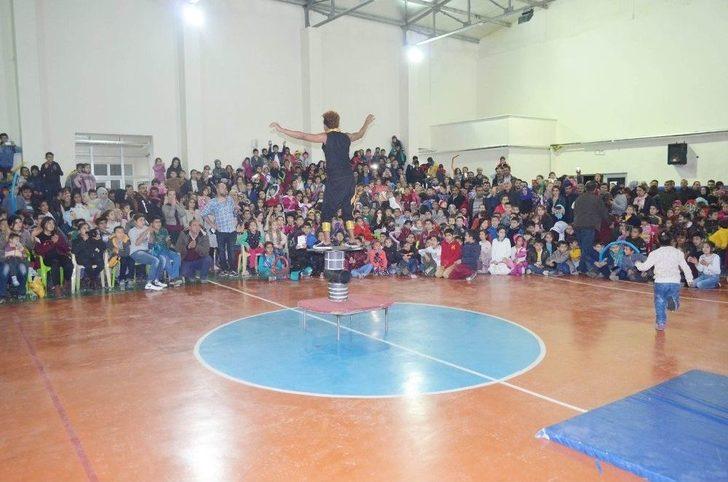 Vali Sonel’in Jesti, Çocuklardan Büyük İlgi Görüyor G3