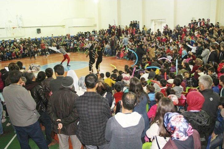 Vali Sonel’in Jesti, Çocuklardan Büyük İlgi Görüyor G5