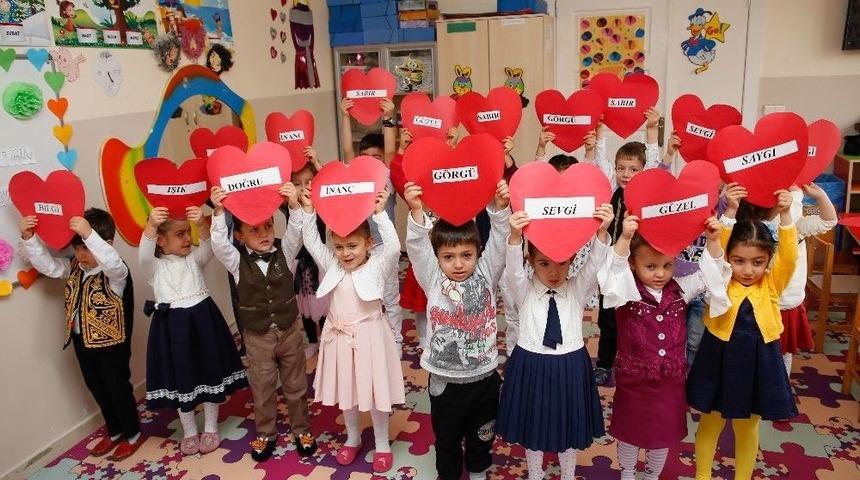 Şehitkamilli Minikler, &Ouml;ğretmenlerini Unutmadı