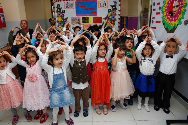 Şehitkamilli Minikler, &Ouml;ğretmenlerini Unutmadı 1