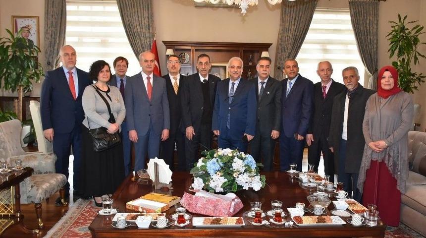 Vali G&uuml;ven&ccedil;er, Cezayirli Rekt&ouml;rleri Ağırladı