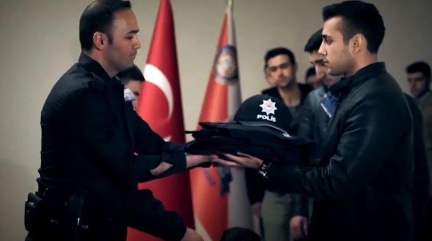 Minik &Ouml;ğrencilerin G&ouml;z&uuml;nden Polis Olmak