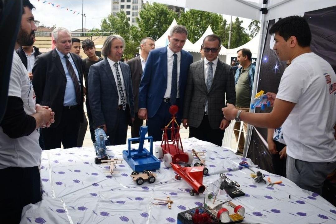 Bilim Meraklısı &Ccedil;ocuklar Bu Şenlikte Buluştu