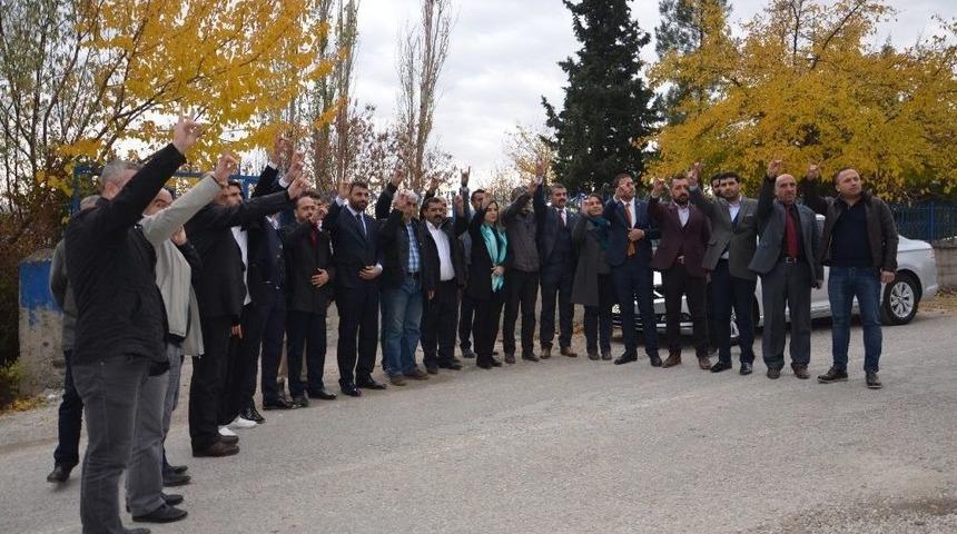 &Uuml;lk&uuml;c&uuml; Şehitlerin Kabirlerine Ziyaret