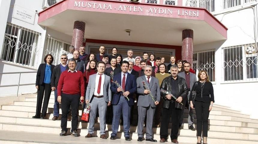 Başkan Gen&ccedil;, &Ouml;ğretmenleri Unutmadı