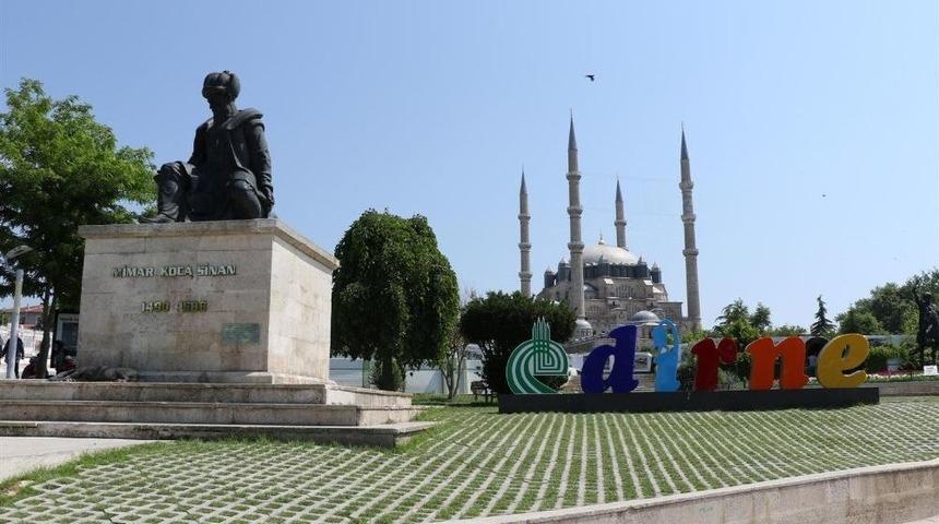 Selimiye Camii, G&uuml;l Suyuyla Yakalandı