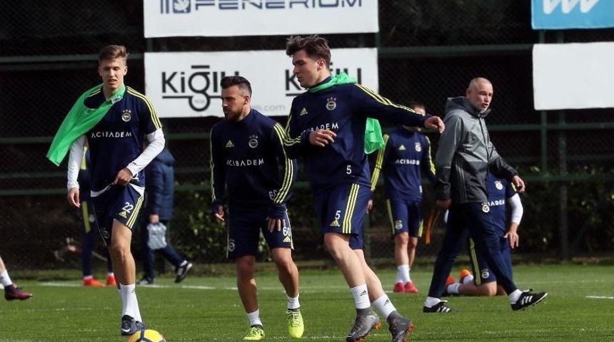 Fenerbah&ccedil;e, Kayserispor Ma&ccedil;ı Hazırlıklarına S&uuml;rd&uuml;rd&uuml;