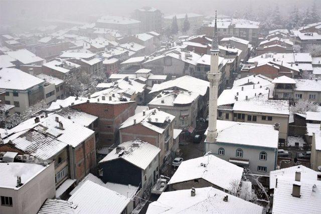 Zile, Beyaz &Ouml;rt&uuml; İle Kaplandı 3