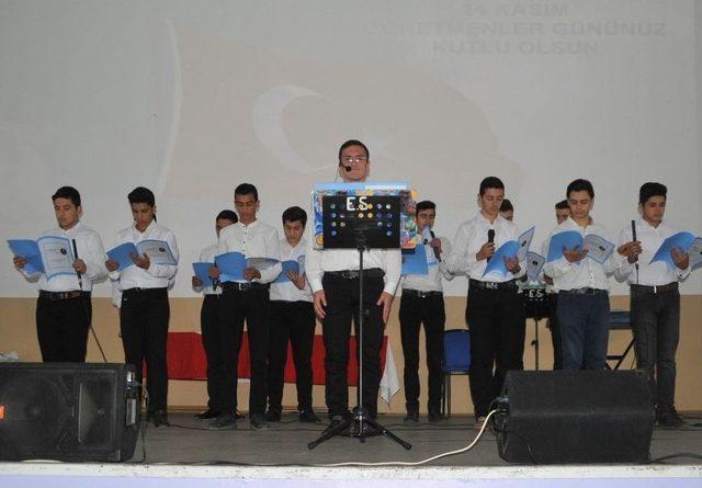 Bafra&rsquo;da &Ouml;ğretmenler G&uuml;n&uuml; Kutlandı 1