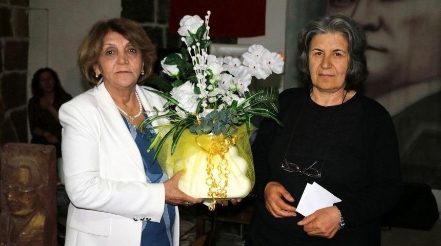 Hekimhan&rsquo;da Anneler G&uuml;n&uuml; Coşkusu