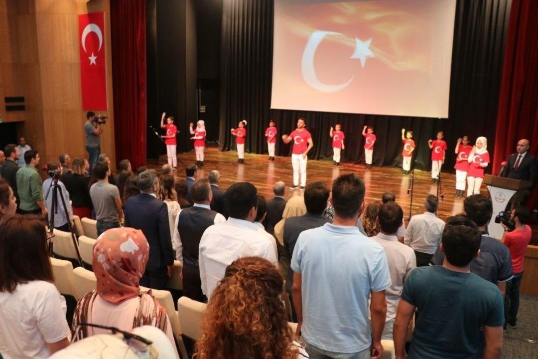 Suriyeli &Ccedil;ocuklardan K&uuml;lt&uuml;r Sanat G&ouml;sterisi