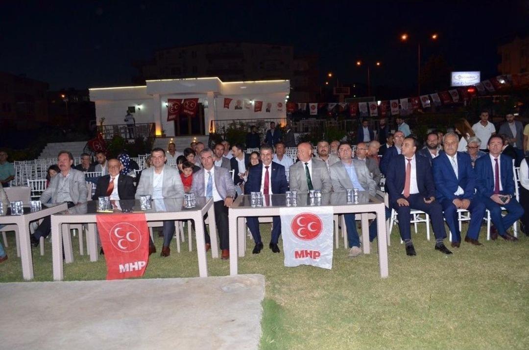 Didim Mhp&rsquo;de Yeni Bozkurtlara Rozetleri T&ouml;renle Takıldı