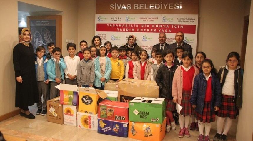 Mehmet&ccedil;ik İlkokulu&rsquo;ndan Hayat Ağacına Yardım