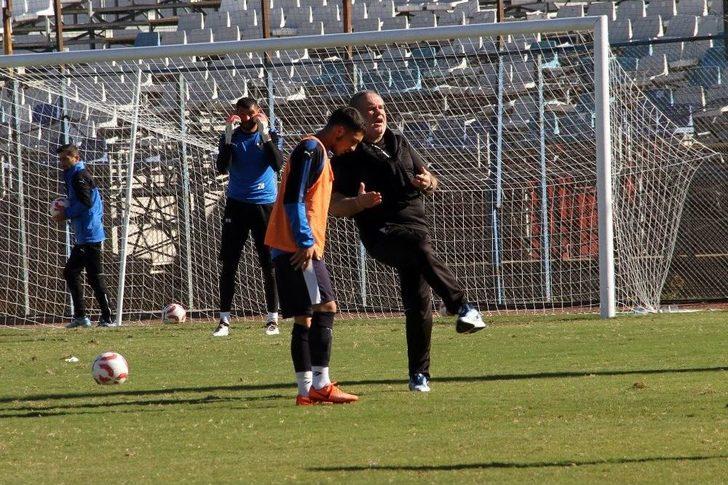 Fethiyespor Yeni Hocası Eriş İle İlk Sınavına Çıkıyor G4