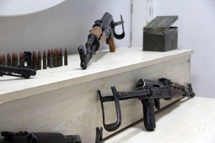 Nevruz’u Kana Bulamak İsteyen Pkk’lıların Mühimmatı Ele Geçirildi G1