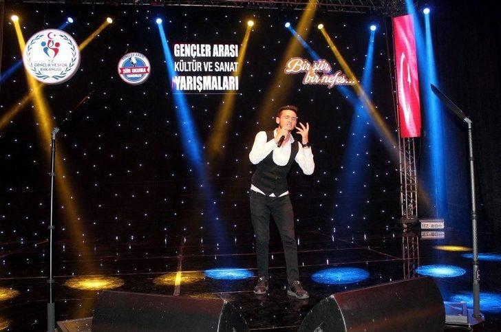 Şiir Okuma Yarışması Bölge Finalleri Yapıldı G1