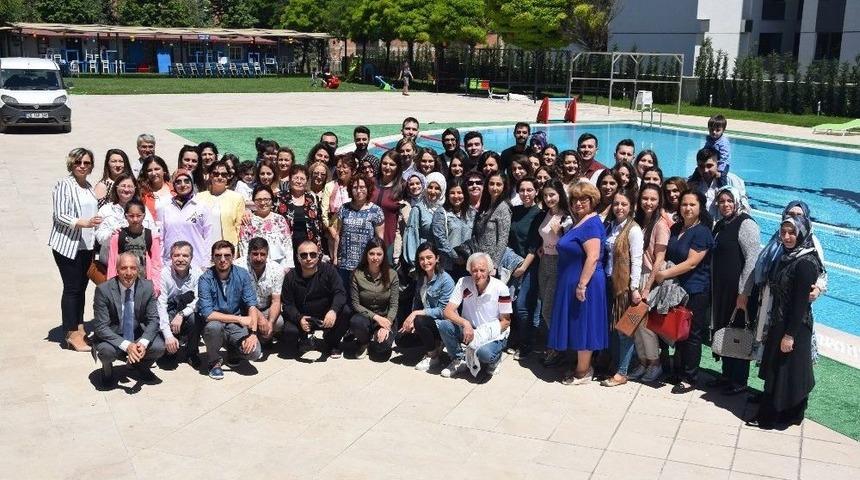 Özel Ümit’ten Hemşireler Günü’ne Özel Kutlama