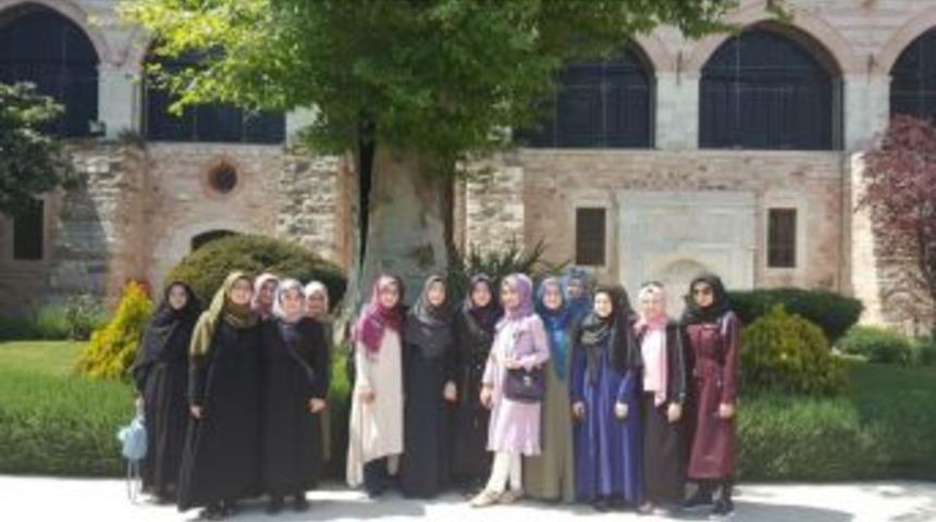 Akademi &Uuml;niversite İstanbul&rsquo;u Gezdi