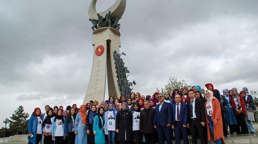 Meramlı &Ouml;ğrenciler, 15 Temmuz Ruhunu Yerinde Yaşıyorlar