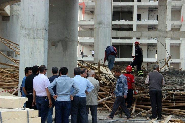 Çökmenin Meydana Geldiği Camide Enkaz Kaldırma Çalışmaları Başladı G3