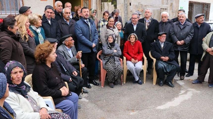 Chp Genel Başkan Yardımcısı Ağbaba, Evleri İşaretlenen Aileleri Ziyaret Etti