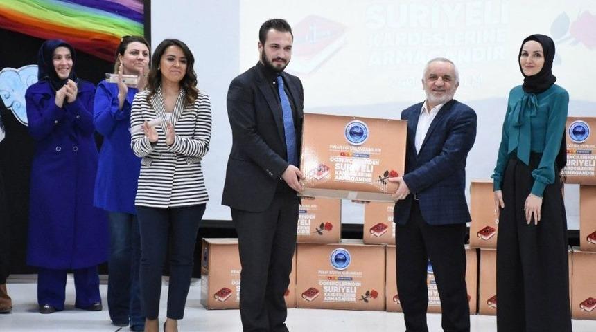 &Ouml;ğrencilerden Suriye&rsquo;deki Kardeşlerine Kırtasiye Yardımı