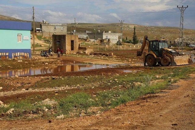 Başkan Ekinci Selden Zarar Gören Mahalleleri Ziyaret Etti