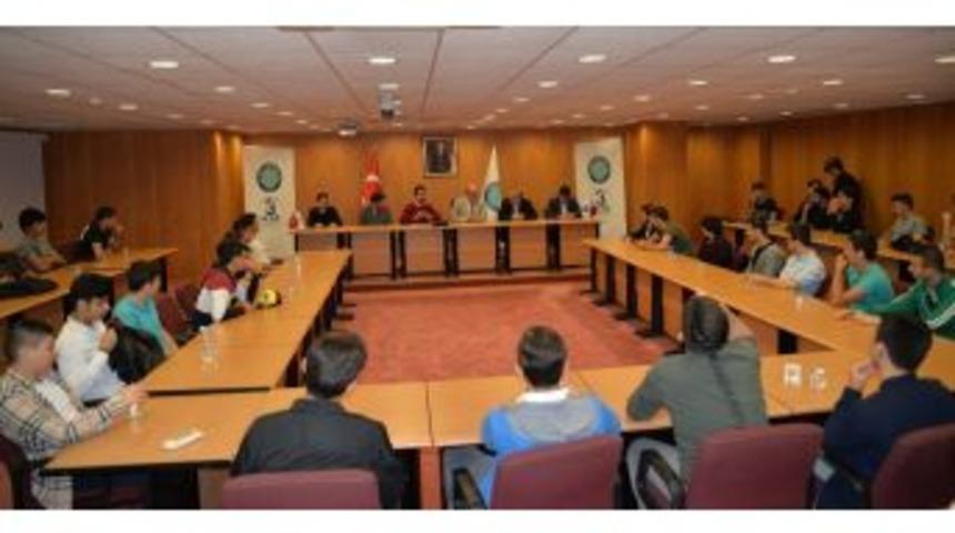 Liseli &Ouml;ğrenciler &Uuml;niversiteyi Tanıdı