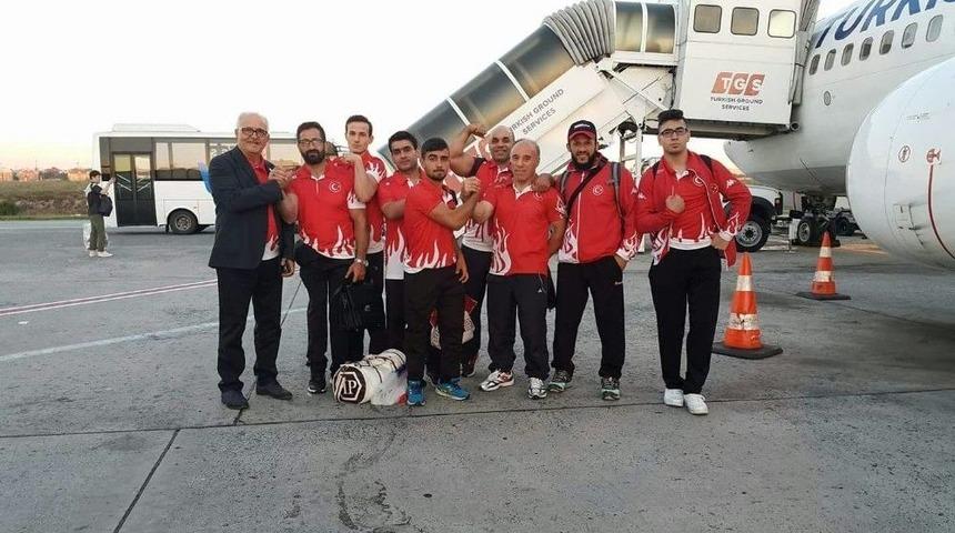 Kağıtsporlu Bilek G&uuml;reş&ccedil;iler Polonya&rsquo;da Tarih Yazdı