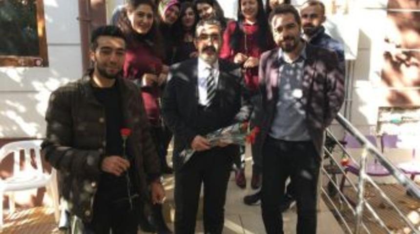 Gezer&rsquo;den &Ouml;ğretmenlere Jest