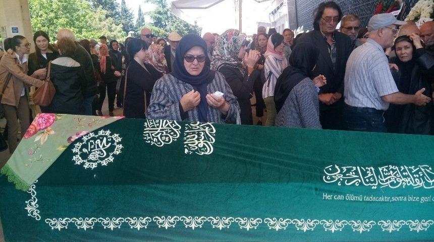 Epsilon Yayınevi&rsquo;nin Genel Yayın Y&ouml;netmeni Son Yolculuğuna Uğurlandı