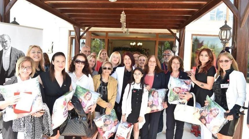 Avcılar&rsquo;ın Anneleri &Ccedil;ok Mutlu