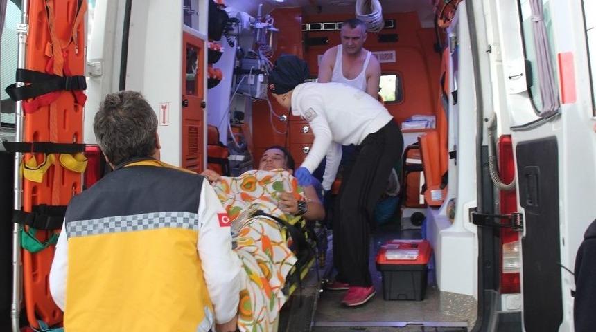 Rehabilitasyon Merkezinde Oksijen T&uuml;p&uuml; Patladı: 2 Yaralı