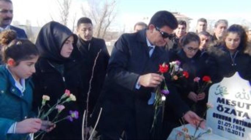 Deprem Şehidi &Ouml;ğretmenler Anıldı