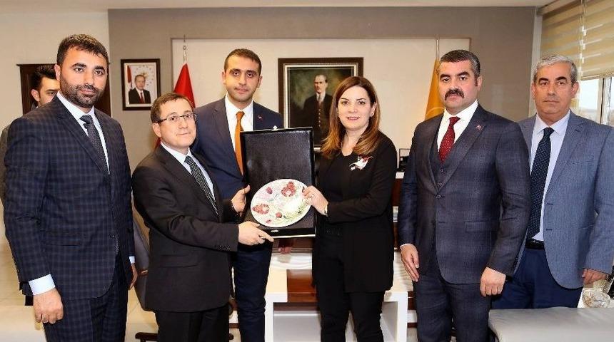 Mhp İstanbul Milletvekili Erdem&rsquo;den Rekt&ouml;r Kızılay&rsquo;a Ziyaret