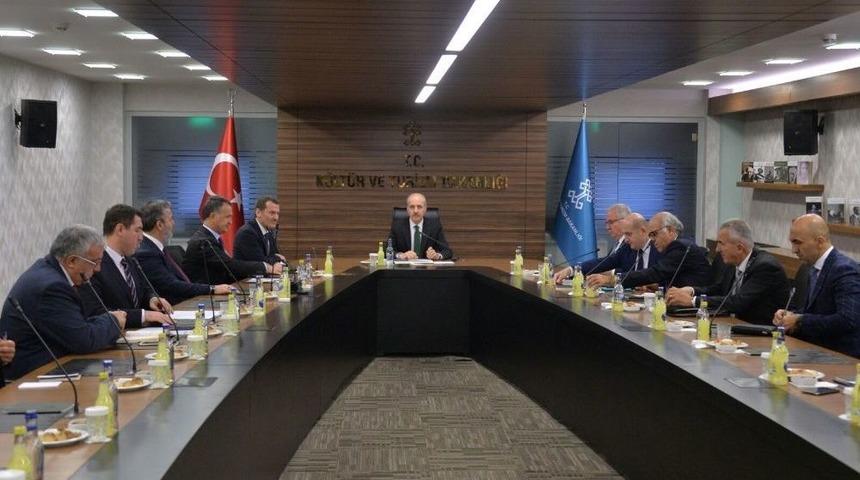 Bakan Kurtulmuş, Rus-t&uuml;rk İş Adamları Derneği &Uuml;yelerini Kabul Etti