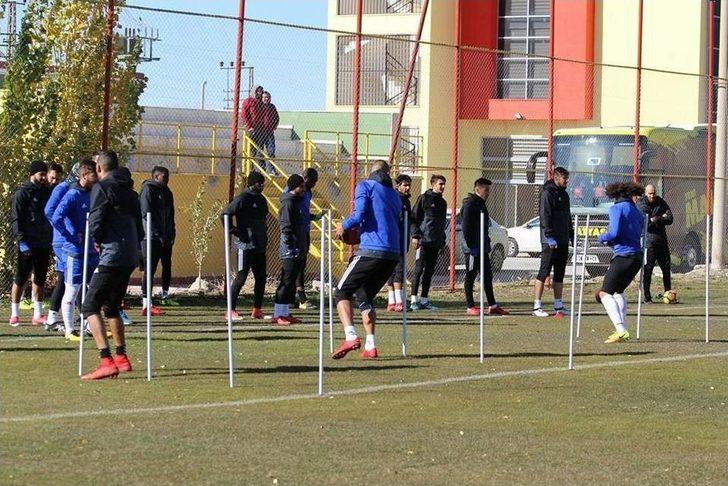 E. Yeni Malatyaspor İle Beşiktaş Tarihlerinde İlk Kez Karşılaşacak