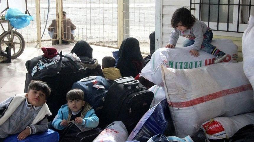 Suriyelilerin Bir Kısmı &Uuml;lkelerine Kesin D&ouml;n&uuml;ş Yapıyor